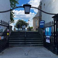 Old High Church - Historic Sanctuary with a graveyard