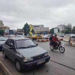 Hier muss der Fussgänger selbst schauen, wie er über die Strasse kommt 😂🥸
