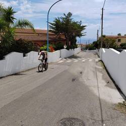 Klasika. Strm klanec, ki je videt naravnost.