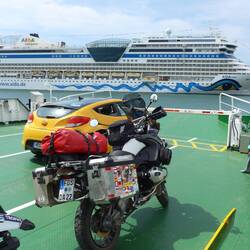 Fährüberfahrt auf der Warnow noch Warnemünde