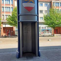Eine Telefonzelle als Denkmal