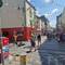 Galway mit Strassenmusikanten