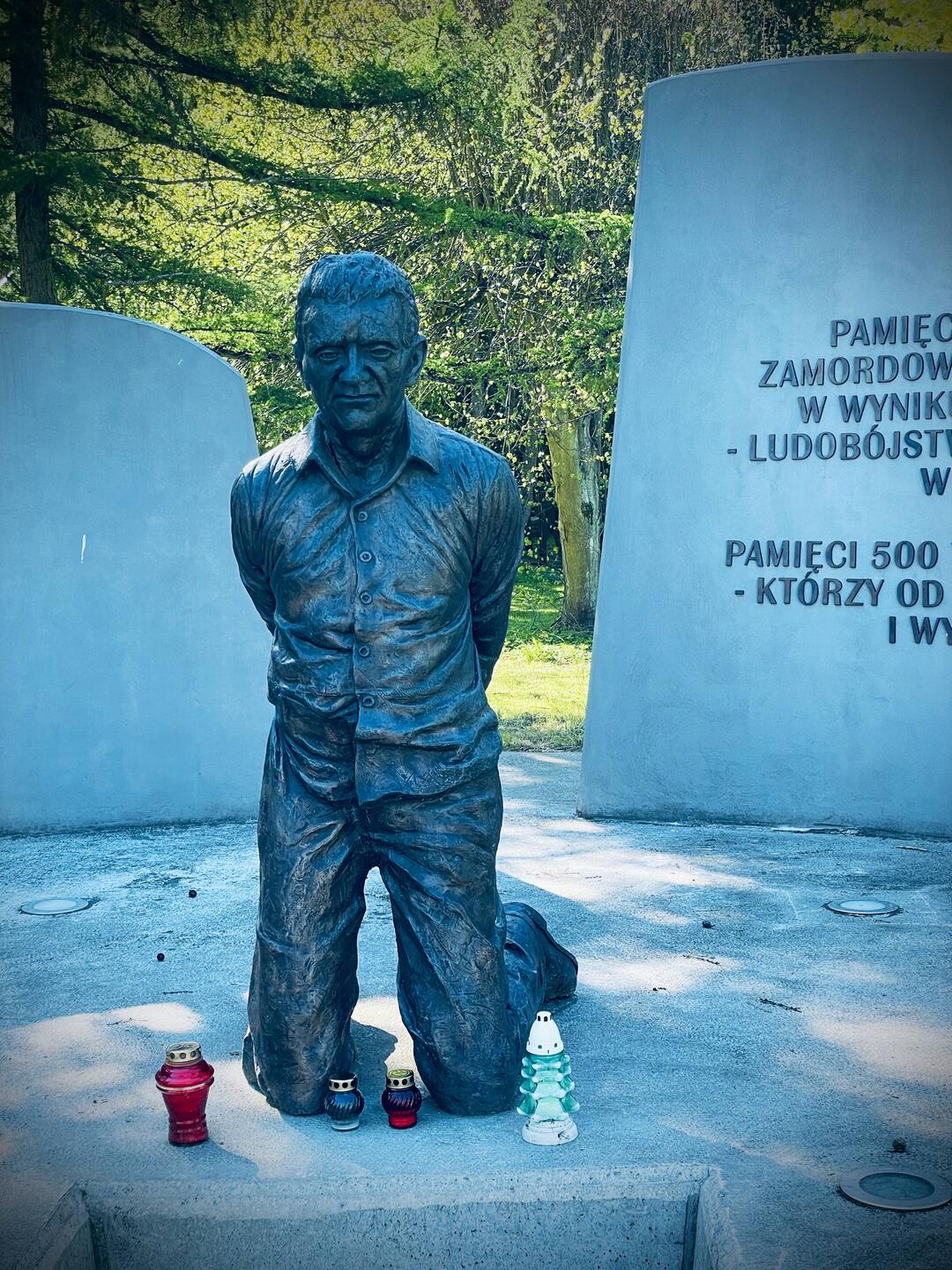 Polen hat so viele traurige Denkmäler.