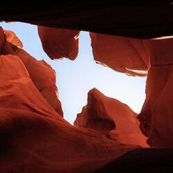 Wenn man hoch schaut, erschließt sich der Name X