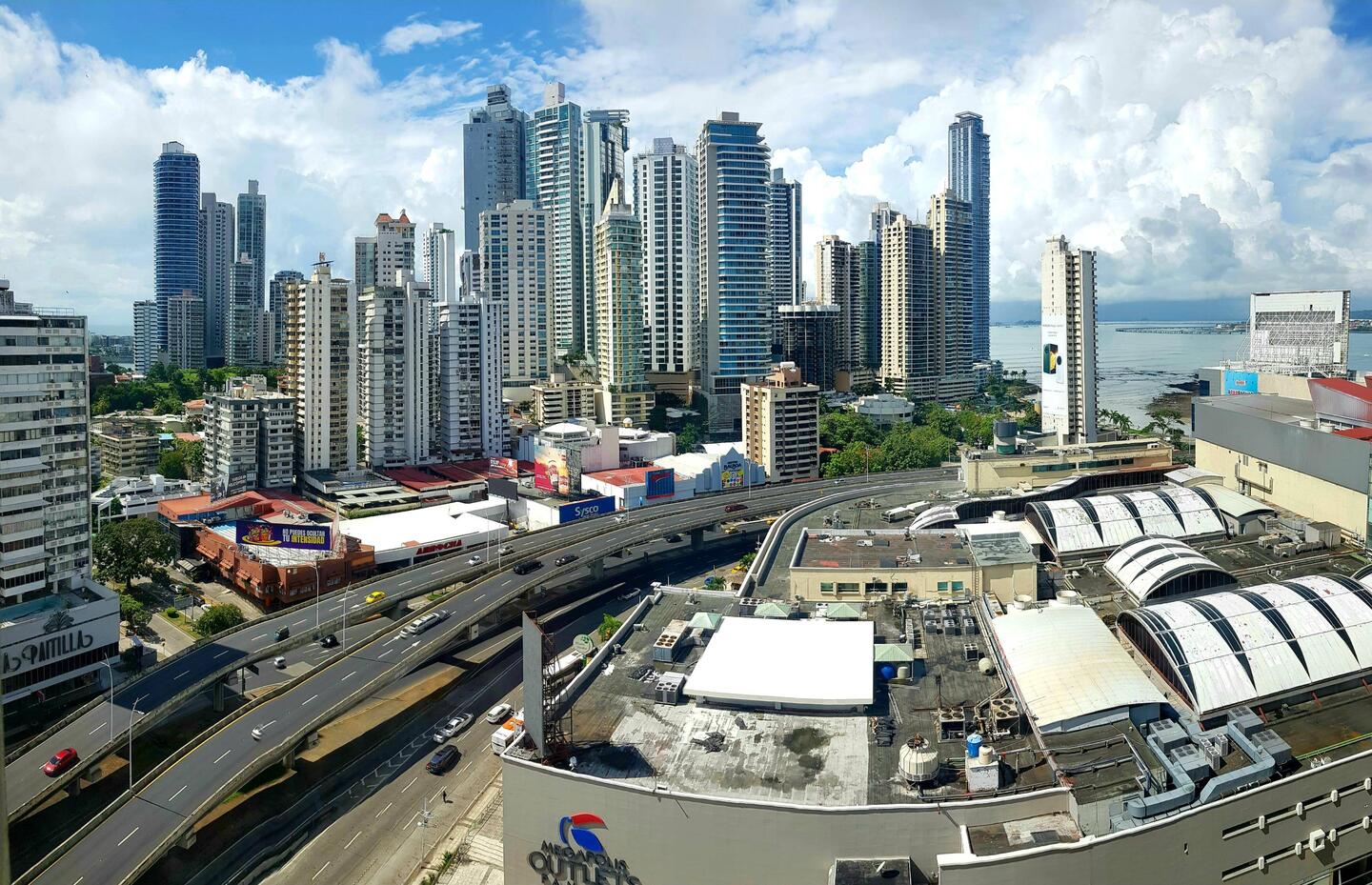 View form Decapolis Hotel (we stay 4 nights here), Pacific Ocean in the beackground.