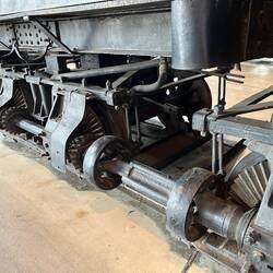 Universal joints and bevel gear drive on the Shay locomotive bunker and tender trucks