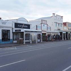 Auf der Hauptstraße ein ...