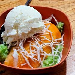 Klebriger Reis mit Mango und Eis ❤️