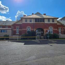Original facades of Dubbo Base Hospital. Robin was born here in 1960.