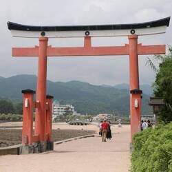 Tor zum Aoshima Shrein