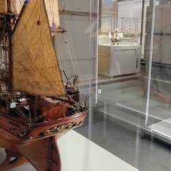 Detailed models and nice crate-based design in the maritime museum