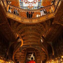 Buchhandlung Lello, Eingangsbereich