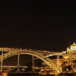 Die zweigeschossige Ponte Luis I im VG, die Ponte do Infante im HG+das Kloster Serra do Pilar rechts