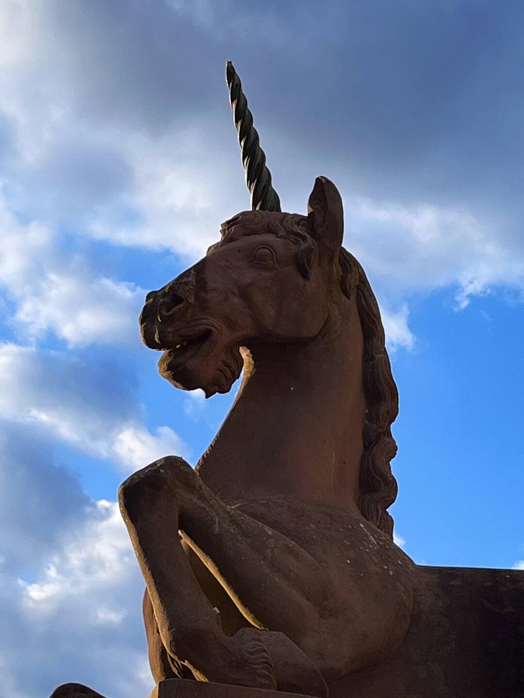 Saverne: vor langer Zeit hat ein Einhorn das Wasser dort veredelt..