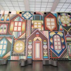 Bisschen Kunst muss sein 😇, s. https://visit.mcachicago.org/exhibitions/atrium-project-edie-fake/