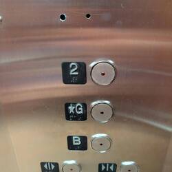 Very puzzling....no 1st floor