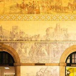 Der Bahnhof Sao Bento innen mit den Azulejos
