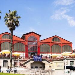 Mercado Ferreira Borges mit Restaurants und Schmuckläden
