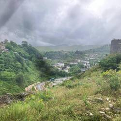 Blick von der Rückdeite der Burg