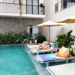 Hotel pool
