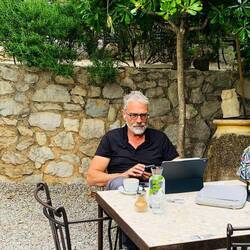 Work in Progress im Hotelgarten