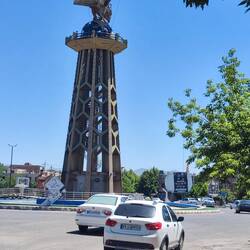 Denkmal in Shahin Dej