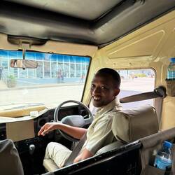 ...seufz... ...ach ja, da war Welt noch in Ordnung: Julius unser Fahrer für 4 Tage...