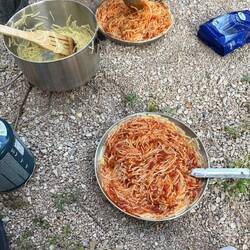 Mal wieder ein klassisches Gericht aus dem Repertoire des Radreisenden: Nudeln.