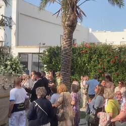 Prozession mit Marschmusik in Chipiona