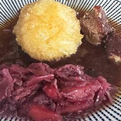 Ente mit bayrischen Kartoffelklössen zu Ostern