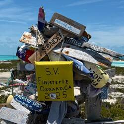 Unser Treibholz hat einen schönen Platz bekommen