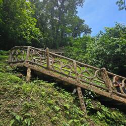 Viele, viele, viele Stufen runter und rauf.....