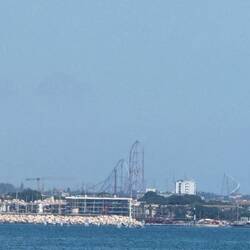 Der Freizeitpark in 10km Entfernung.