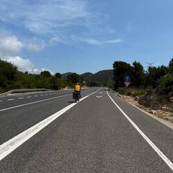 Selbst auf der Bundesstraße ist kaum etwas los.