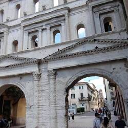 The Roman gate, Porta Borsari