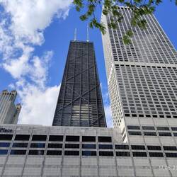 Chicago 360 von unten