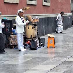 Gute Strassenmusikanten mit Songs von Carlos Santana