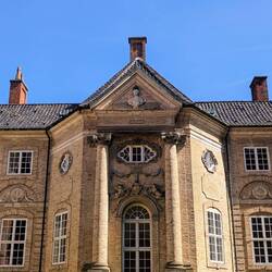 Gives me Oxford vibes