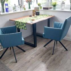 Die Stühle sind endlich angekommen