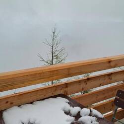 Mit Schneegraupel empfangen worden.