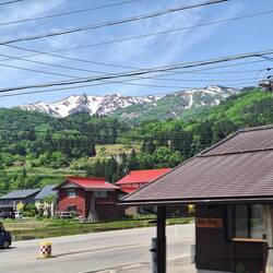 ...die hohen Berge noch mit Schnee