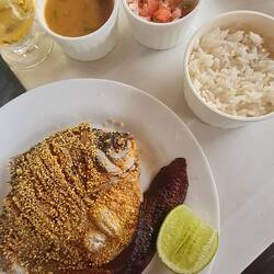 Piranha mit gebratener Banane