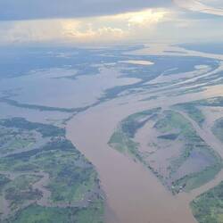 Amazonas in der Regenzeit