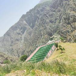 Sportplatz bei Uraman - ein Fehlschuss und adios Ball! ⚽😃