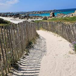 Der Weg zum weissen Sandstrand