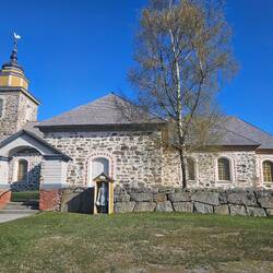 Die Kirche gleich gegenüber (Munsala)