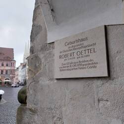 Die einfachen Leute werden immer wieder hochgeehrt!!