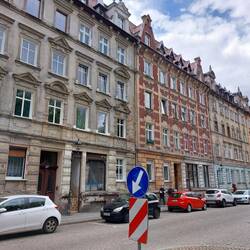 In Zgog....- nicht zu merken!!- sind auch viele Häuser desolat