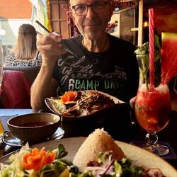 Thomas übt fleißig mit den Staberln