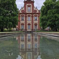 Und immer wieder barockes Gemäuer